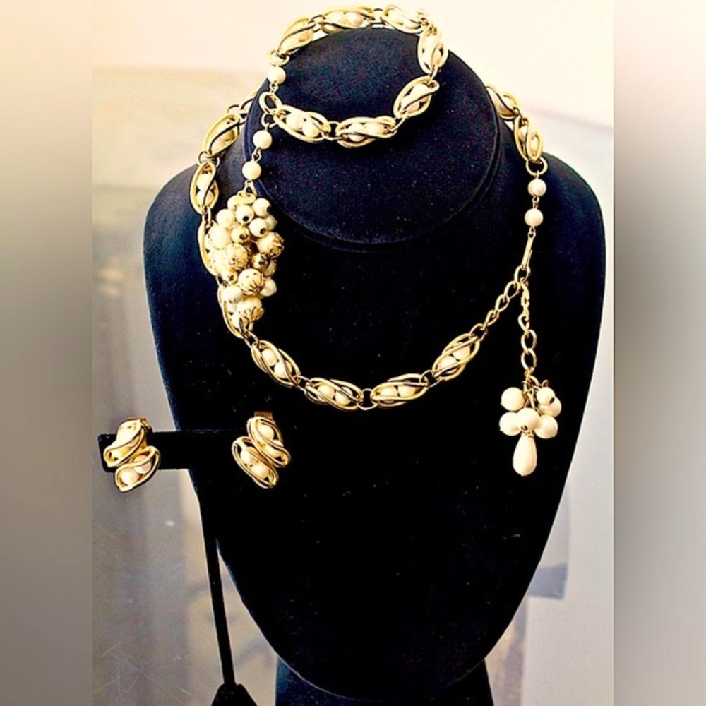HOBE PEARLS 3PC SET VINTAGE EARRING NECKLACE BRACELET GOLD